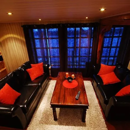 Апартаменты Rorbu With Sauna And Steam. *