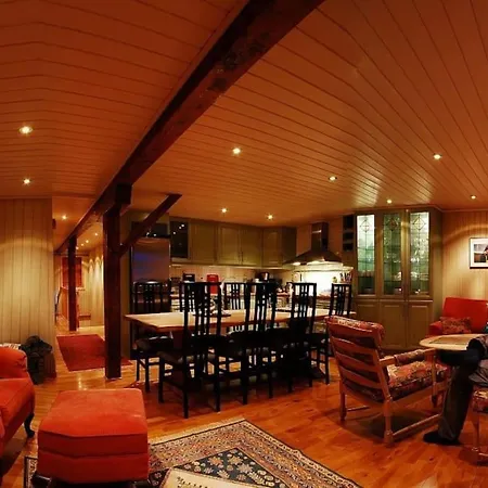 Rorbu With Sauna And Steam. Апартаменты Хеннингсвер